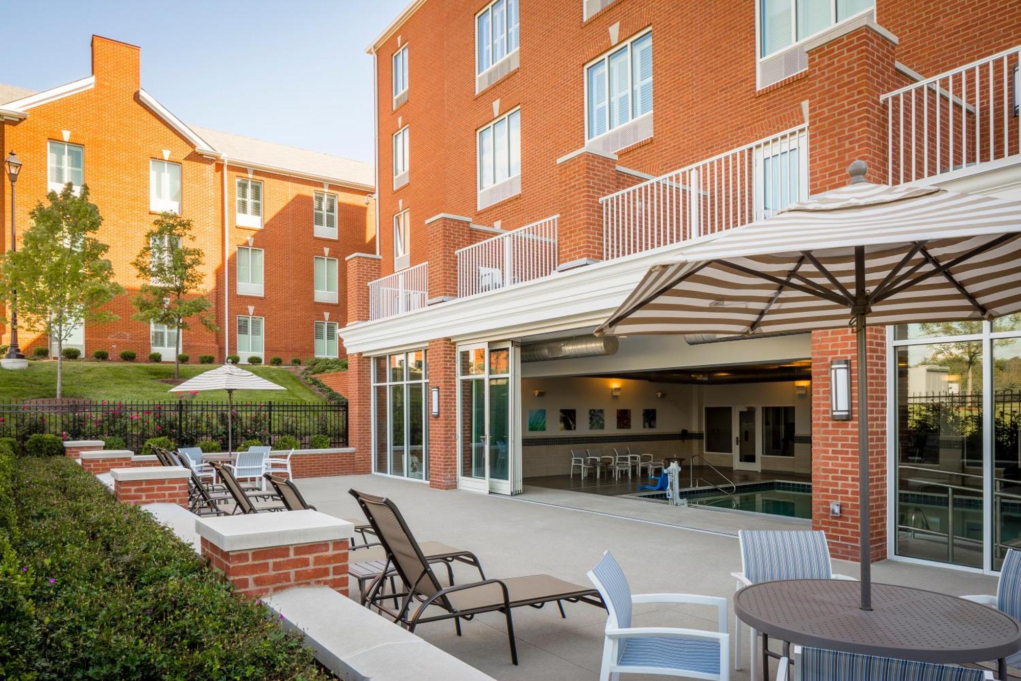 Nationwide Hotel And Conference Center Flint Exterior photo